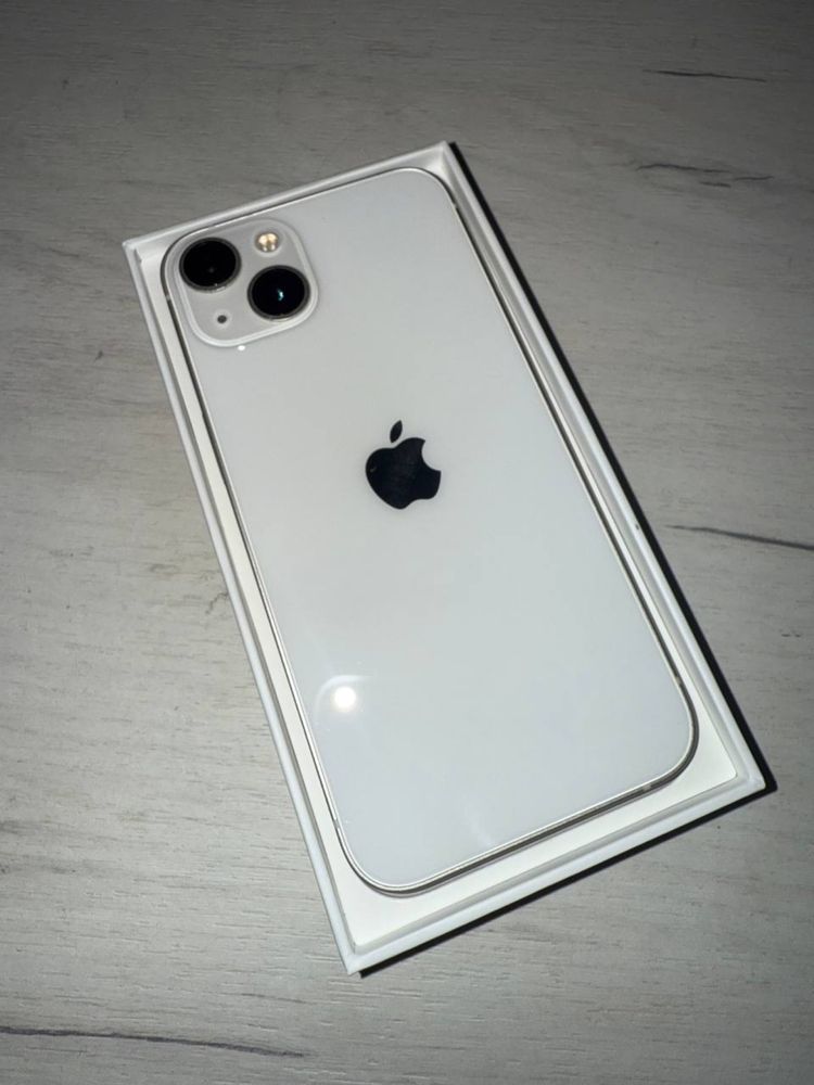 Продам iPhone 13 в отличном состоянии