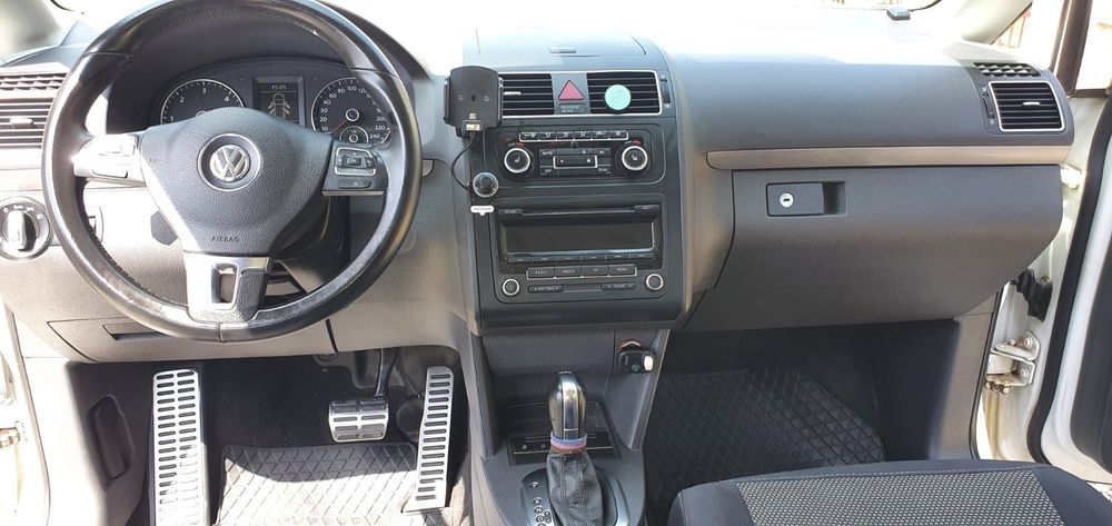 Продам Фольцваген Туаран