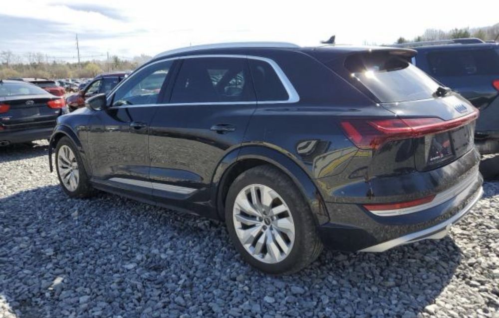 Etron e-tron s етрон ауді audi єтрон s капот