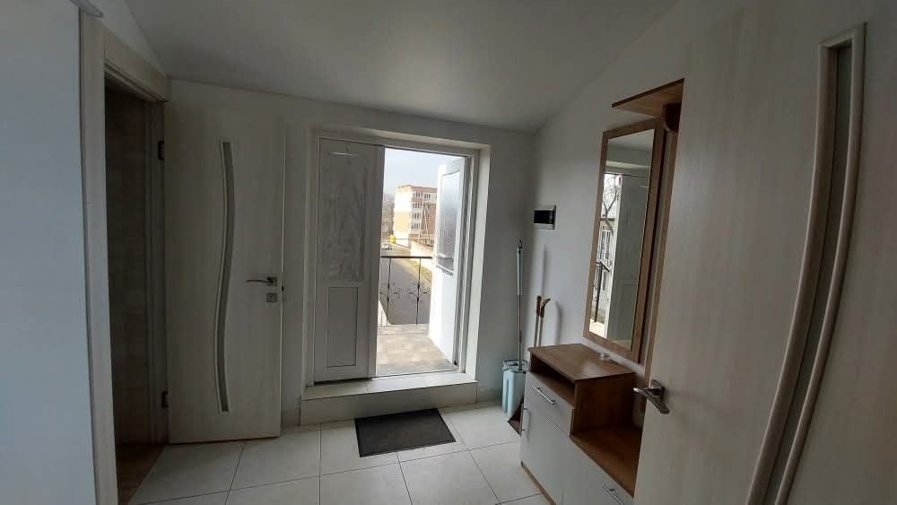 Продам 1-кімнатну квартиру. Пр-т Незалежності,5.