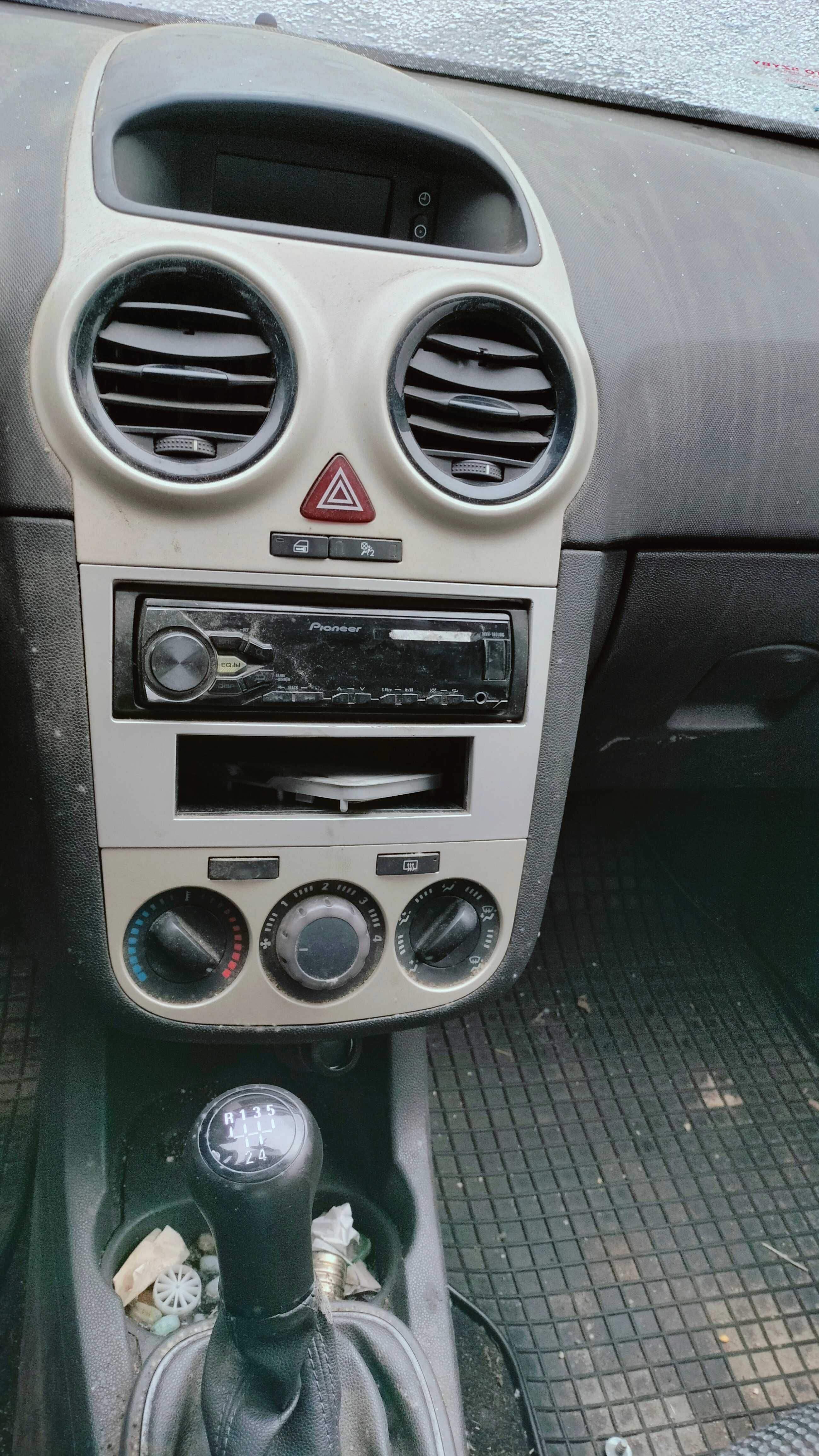 Opel Corsa D silnik 1.3  drzwi zderzak tył reflektor lampy tył części