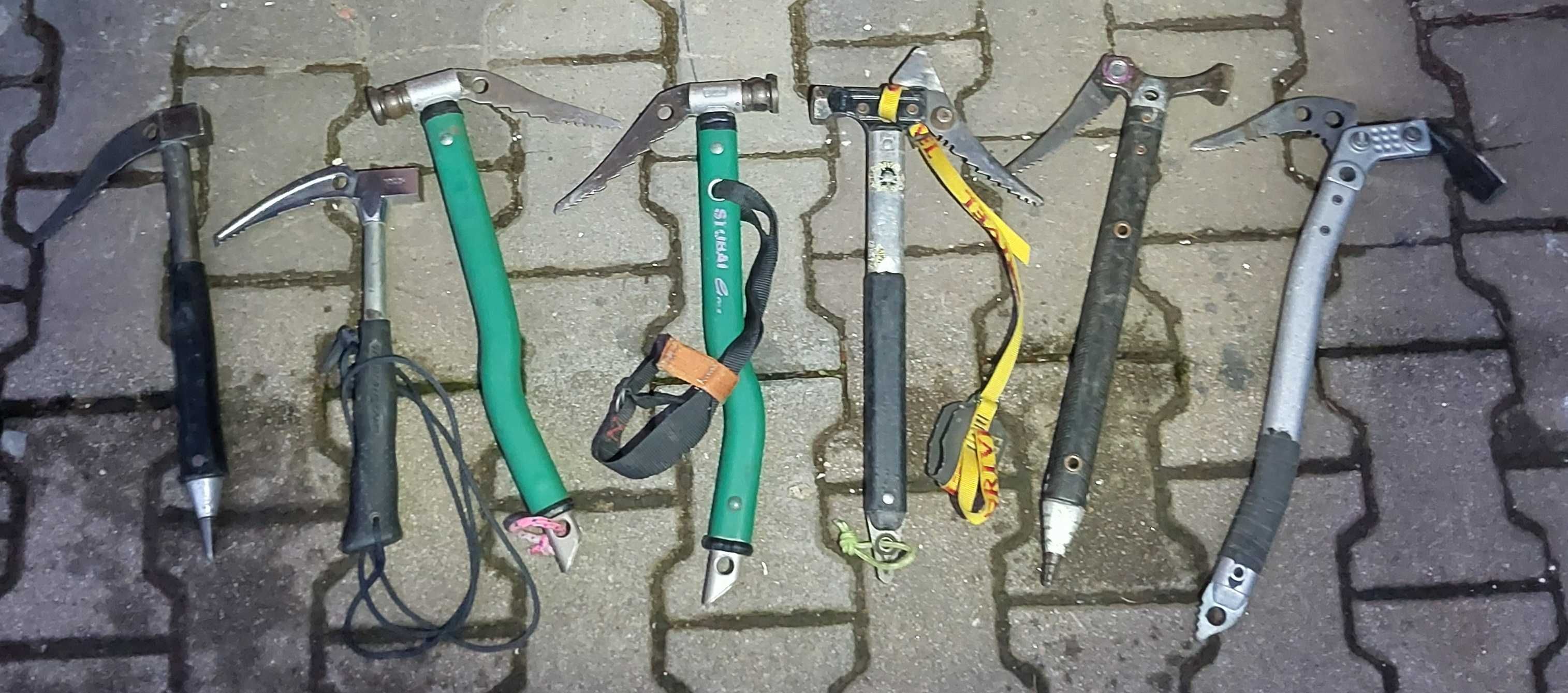 Czekan górski dziaba czekano młotek ,  alpejski góry wspinaczkowy