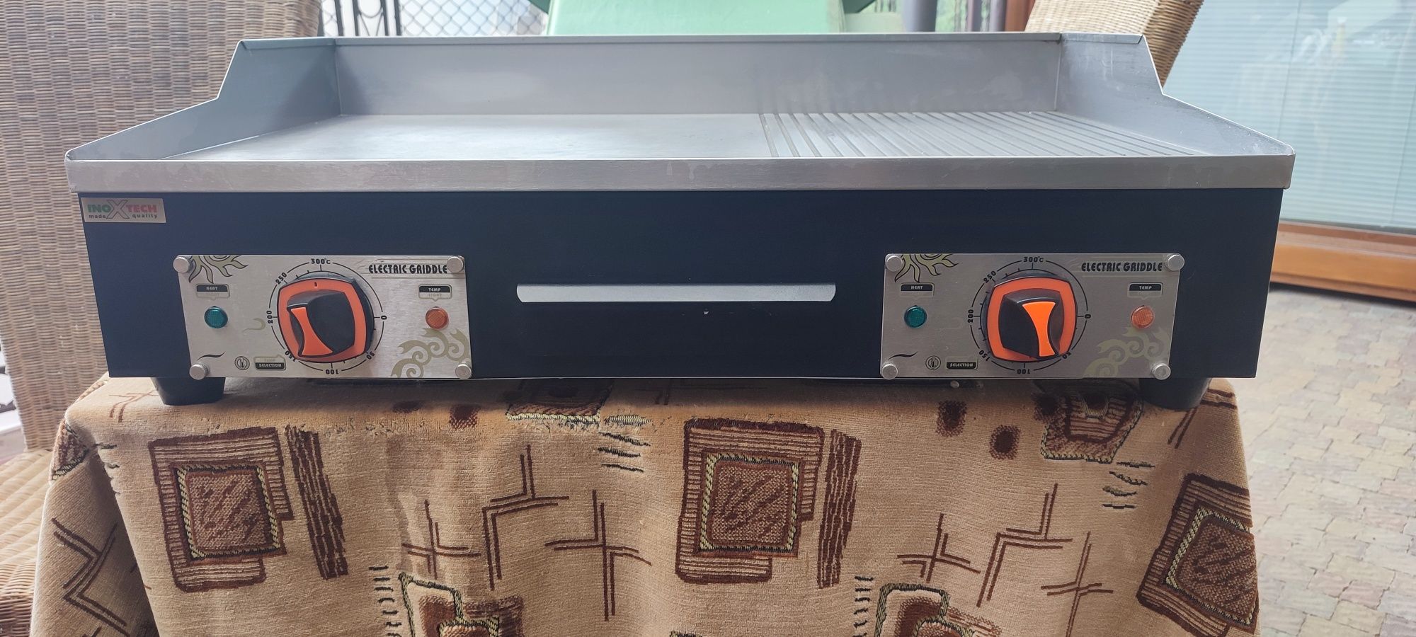 Гриль професійна  INOXTECH EG 836