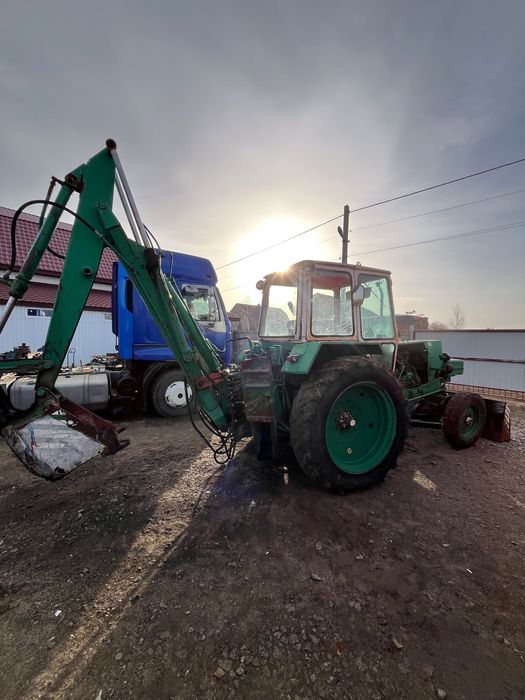 Продам екскаватор юмз 6 2200$