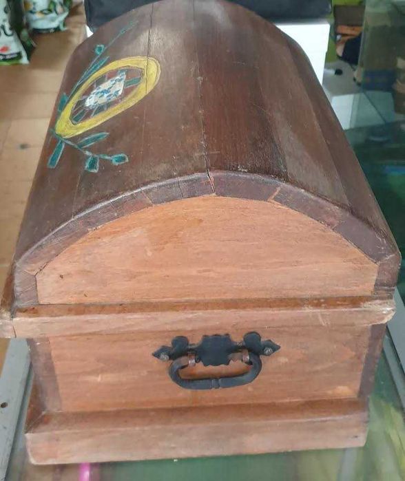 Baú  decorativo antigo, peça única
