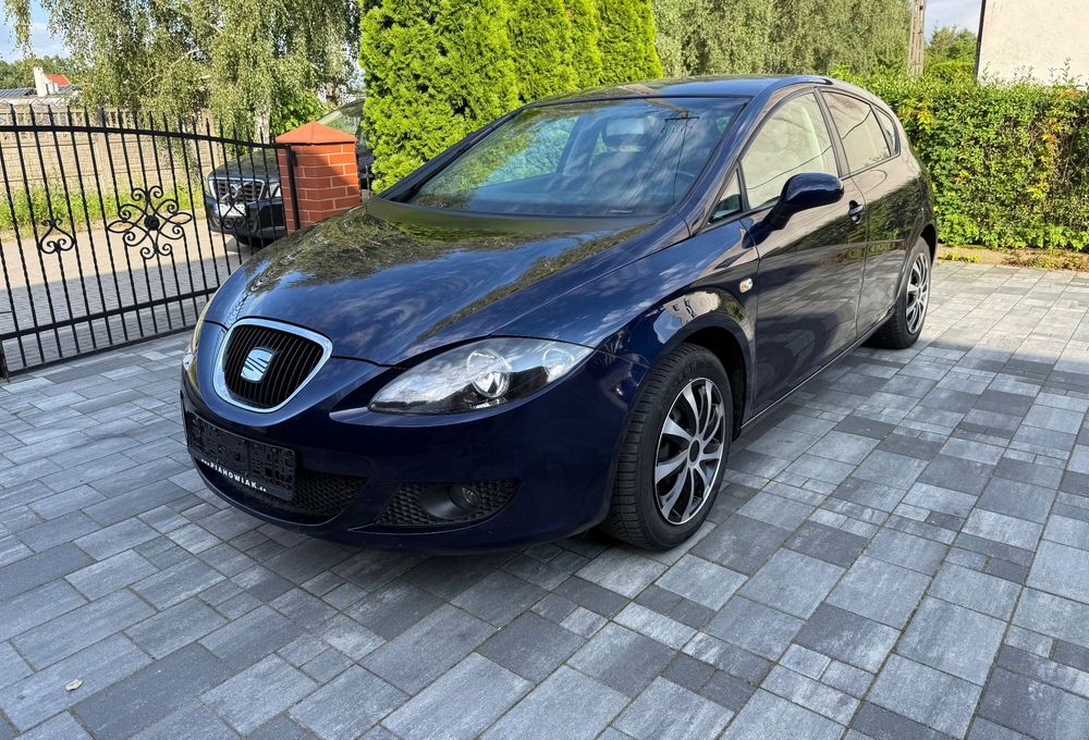 Seat Leon Klimatyzacja, czujniki parkowania tył