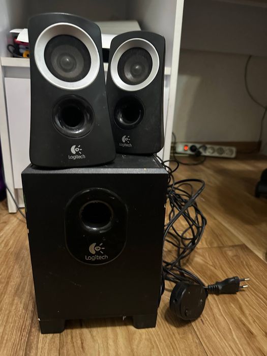 Продам компʼютер та колонки