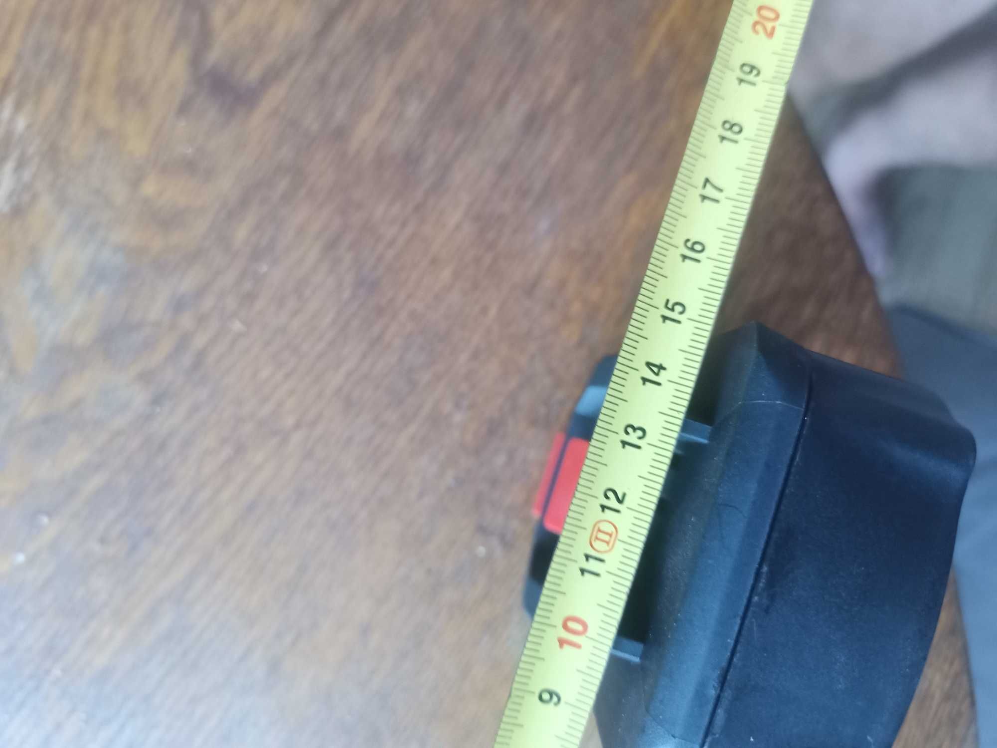 Przejściówka, adapter,  z akumulatorów Makita do narzędzia parkside