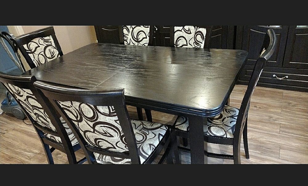 Sprzedam komplet mebli do jadalni