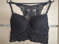 Czarny biustonosz H&M 85B