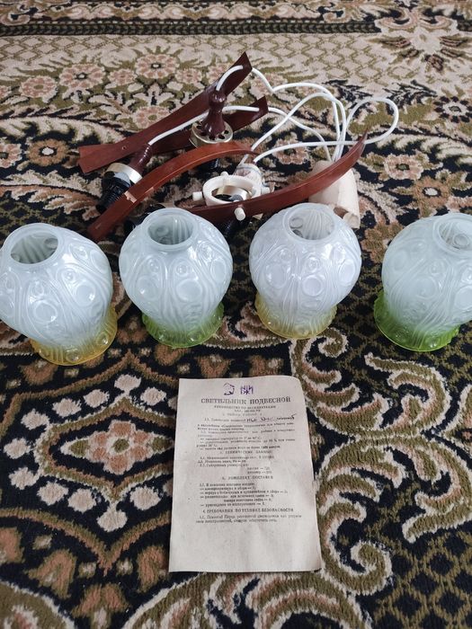 Люстра, світильник ретро вінтаж з плафонами НОВА