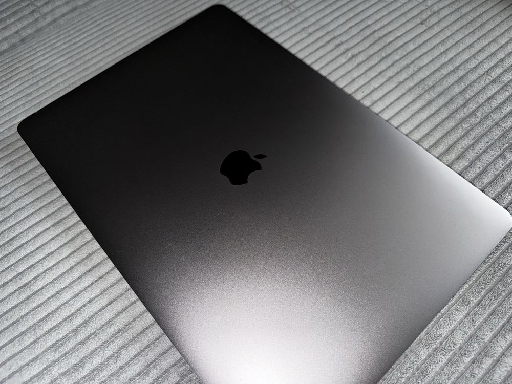 Macbook Pro 2018 i9 32gb/1tb