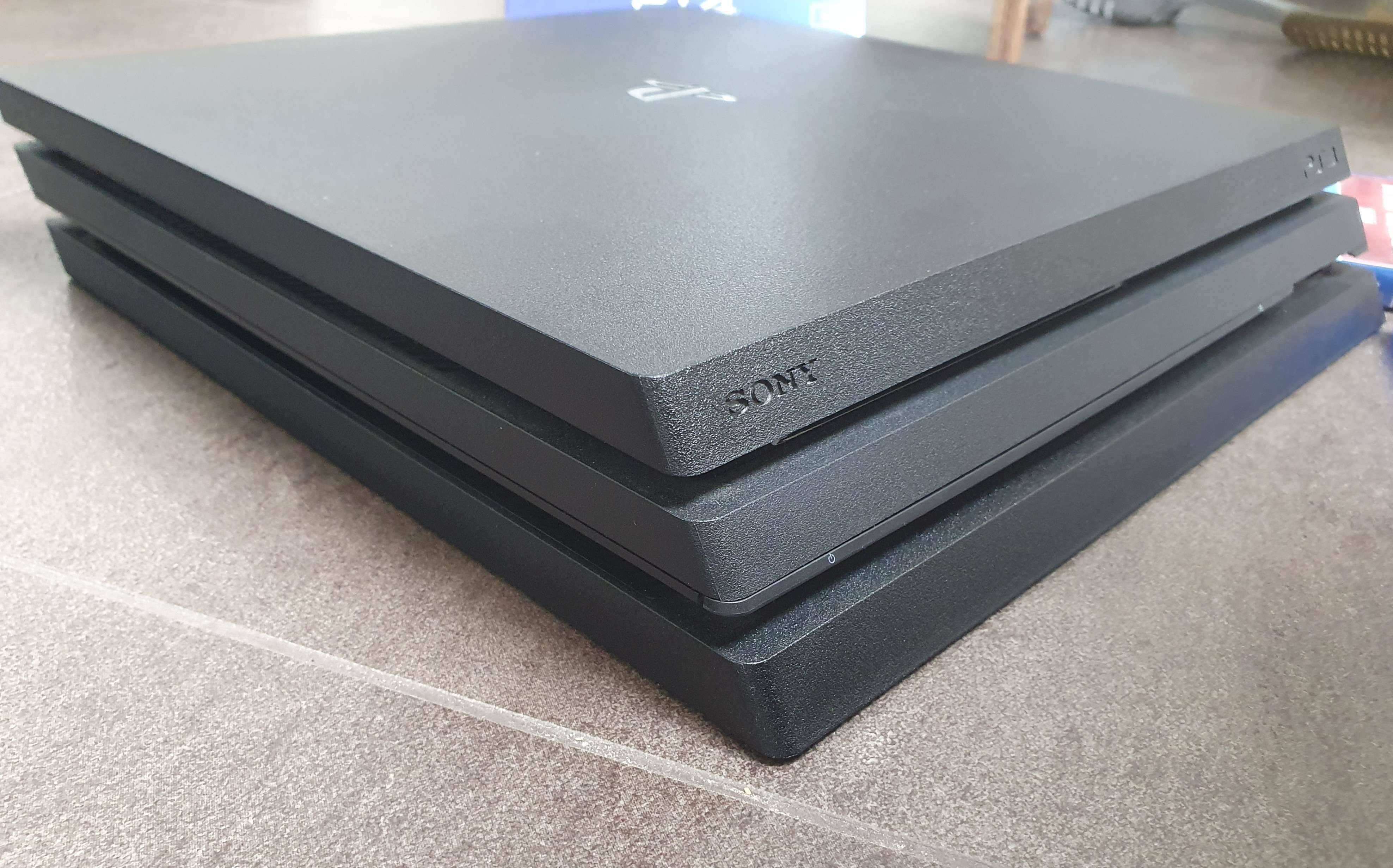 [PS4] PlayStation 4 Pro 1TB z kontrolerem i 3 grami