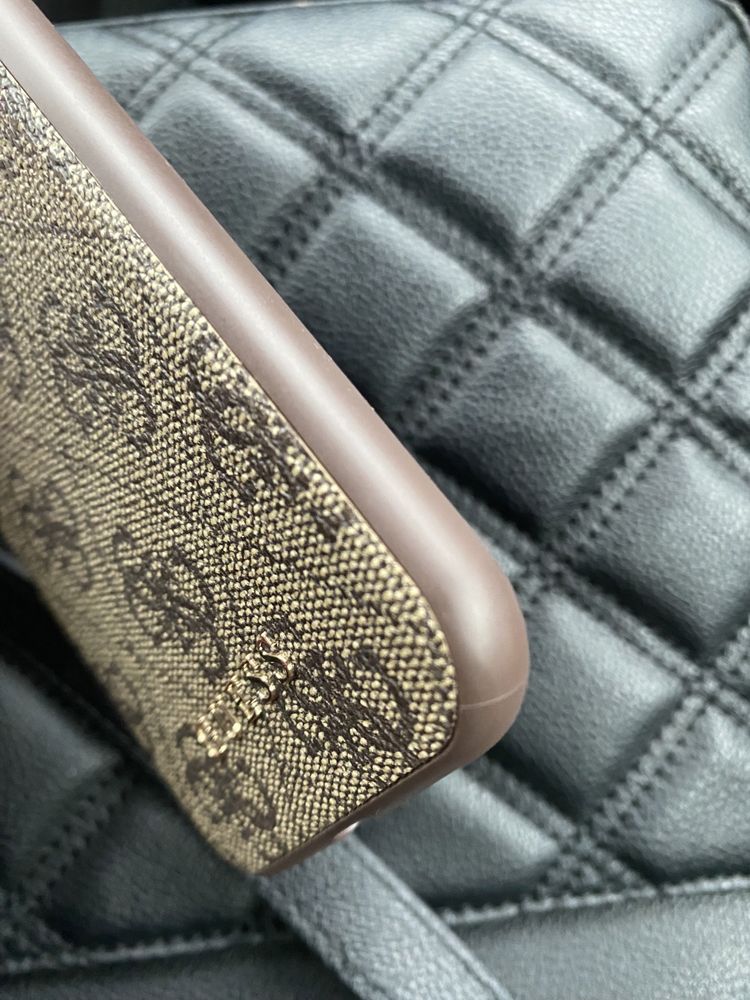 Etui plecki Guess Magsafe Iphone 11 Apple oryginał brązowe