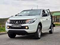 Mitsubishi L200 2.3 DI-D CD Invite 2WD