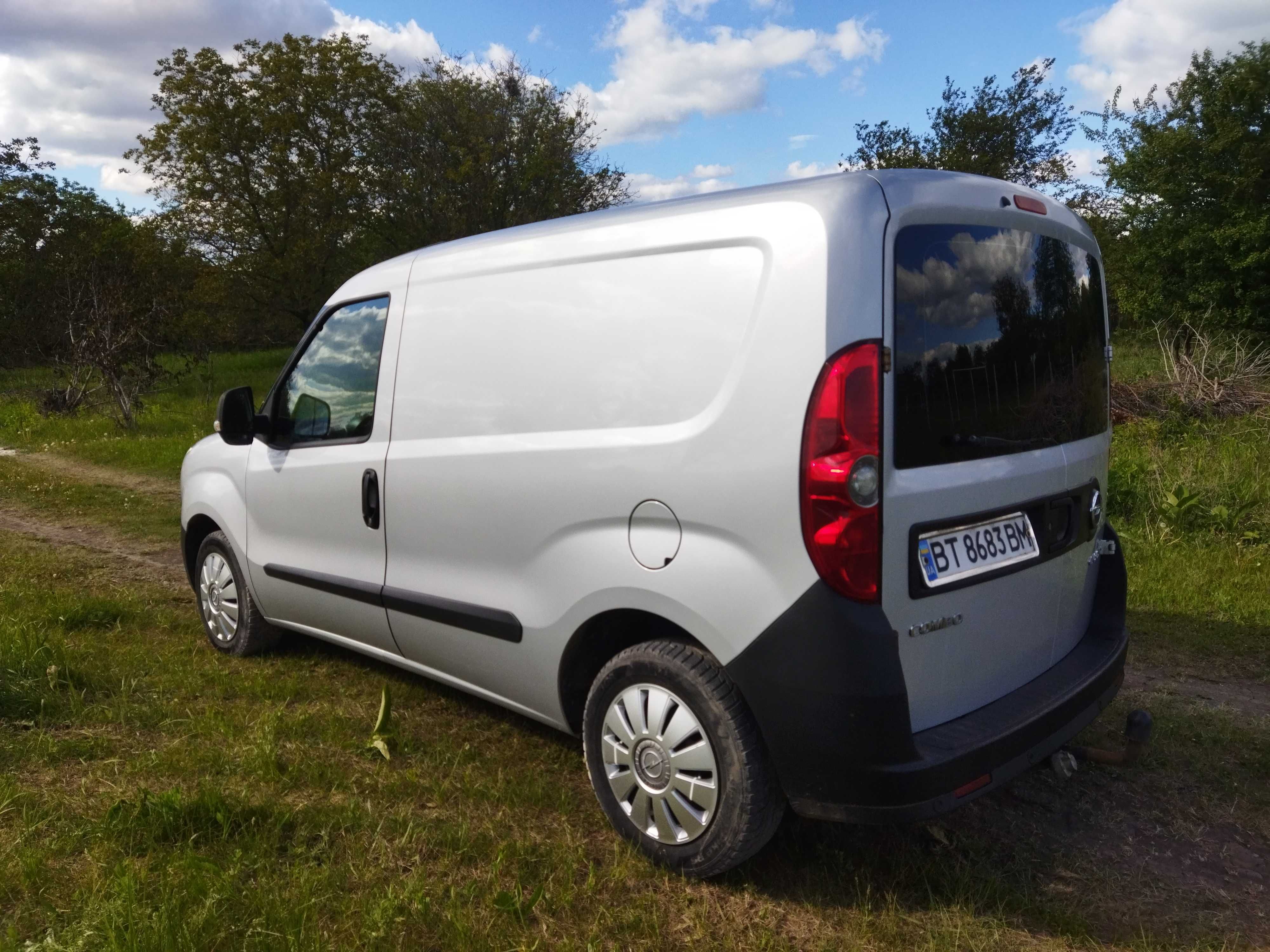 Продам Opel Combo 2012