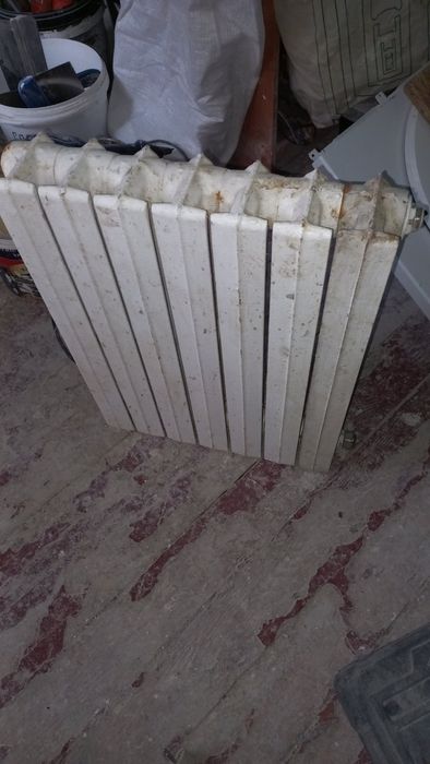 Продам радиатор евро чугун