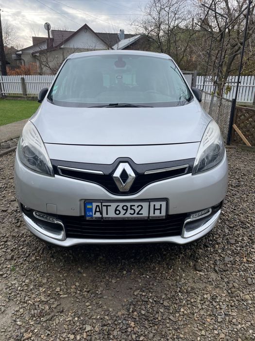 Автомобіль Renault Megane Scenic
