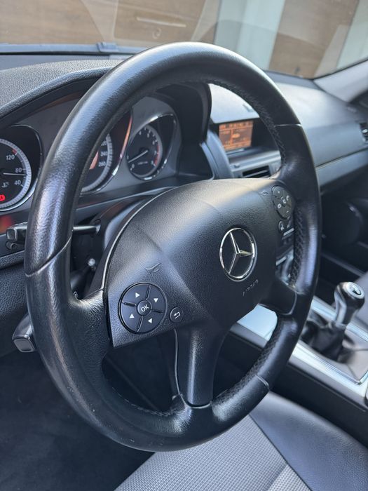 MERCEDES C180, NAVI, Klimatyzacja, Półskóra, Parktronik, Bardzo Ładny.