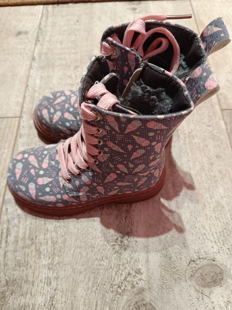 Buty zimowe dla dziewczynki rozmiar 26
