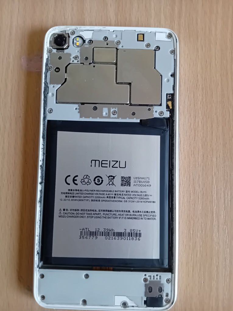 Телефони meizu u20 і u10 на запчястини ціна за два одним лотом.
