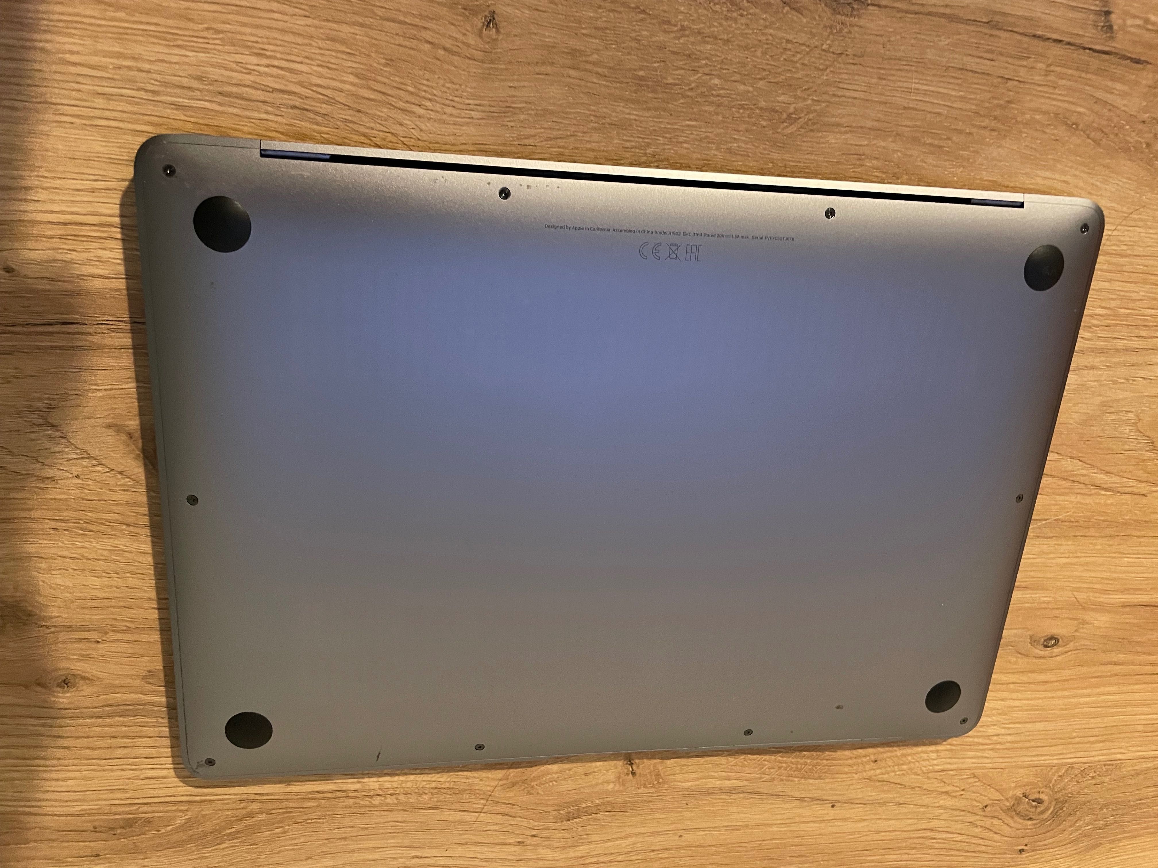 MacBook Air (Retina, 13-inch,2018) A1932, 8 RAM, 256 dysk