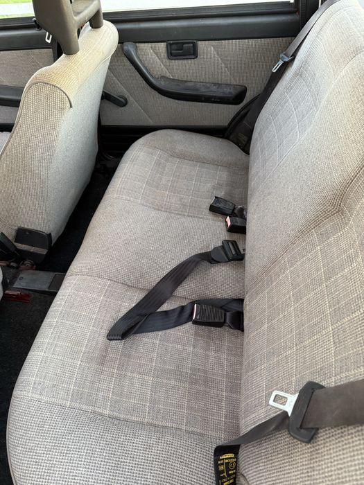 Carro em bom estado e sempre em garagem e limpo oeneus novos