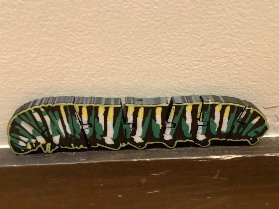 Lagarta Fidget Articulada