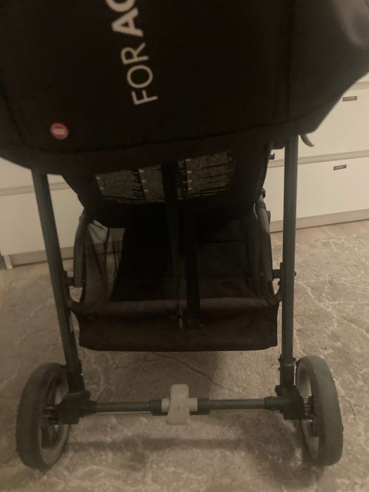 Wózek dziecięcy typu spacerówka