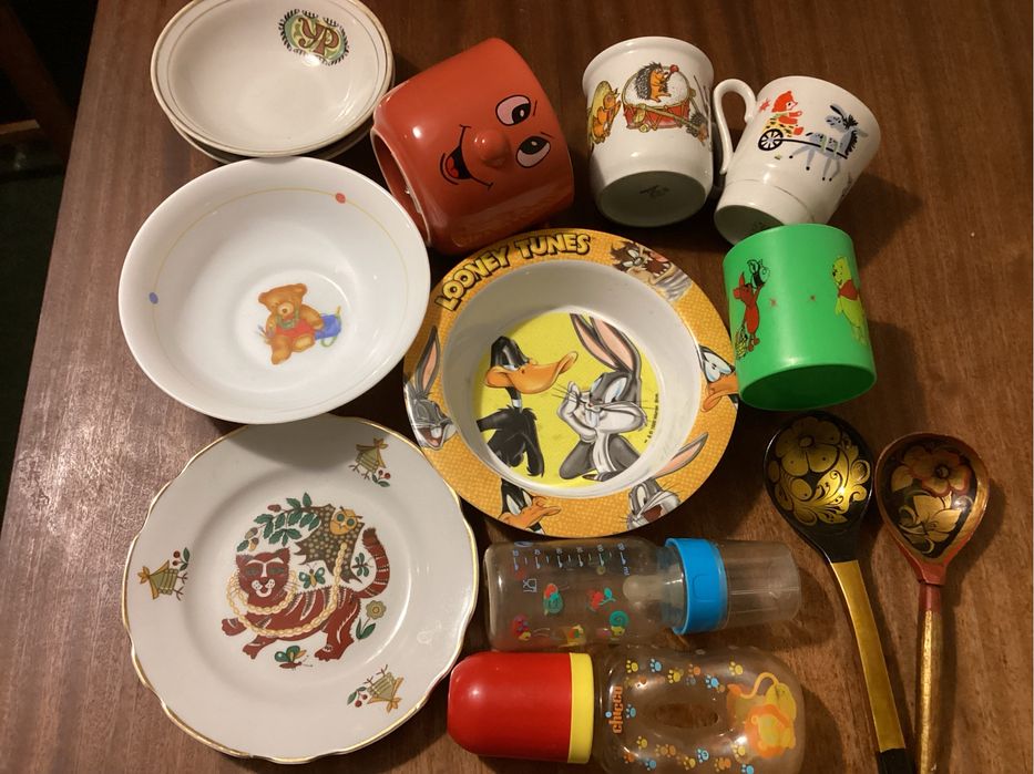 Дитячі тарілки, чашки, бутилочки ц. 220 гр.