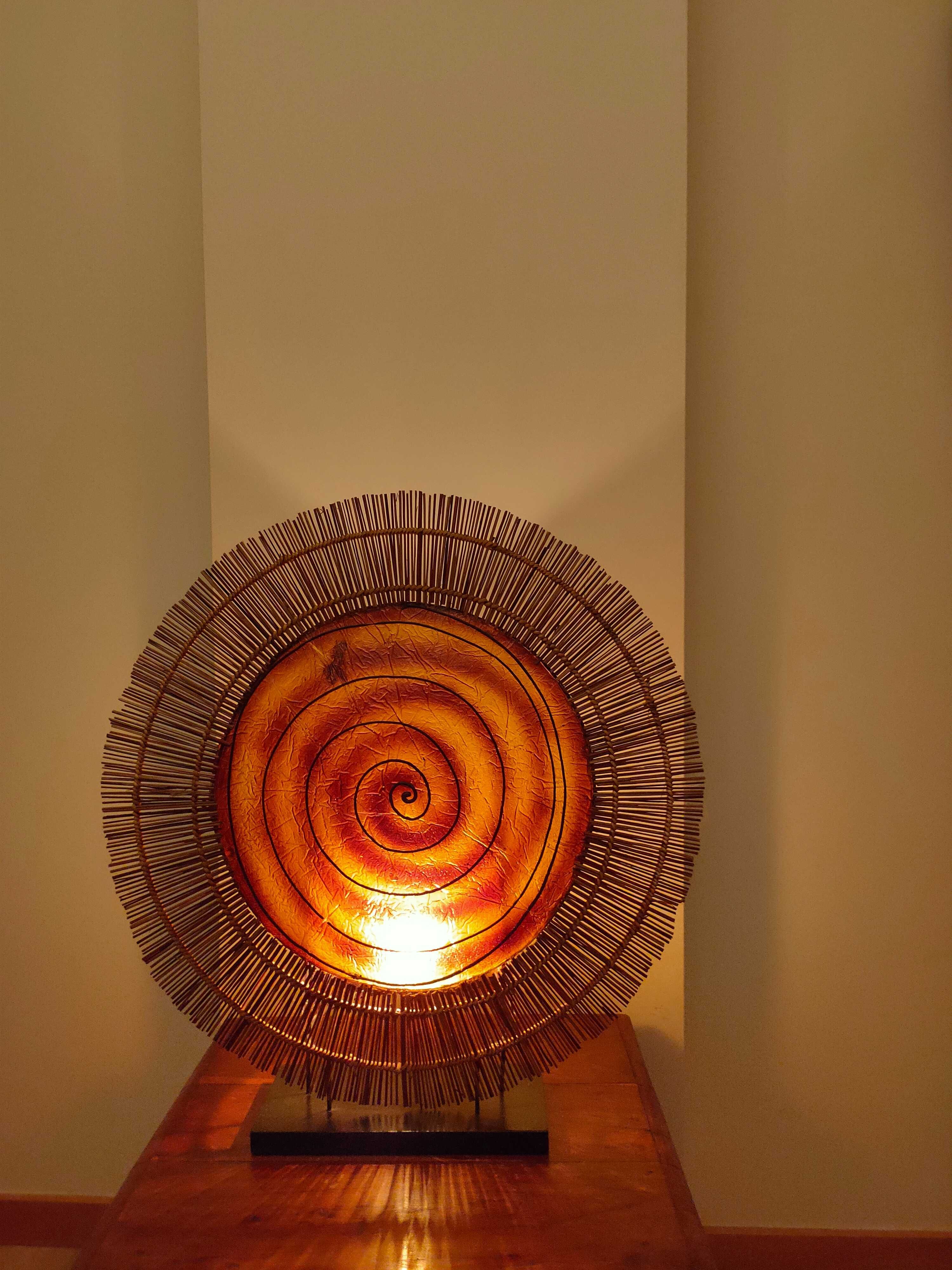 Candeeiro espiral, espiritualidade, iluminação, tribal, vintage, Bambu