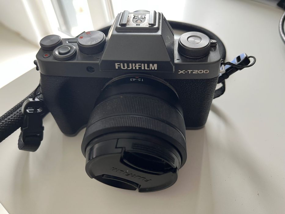 FujiFilm X-T200 Completa