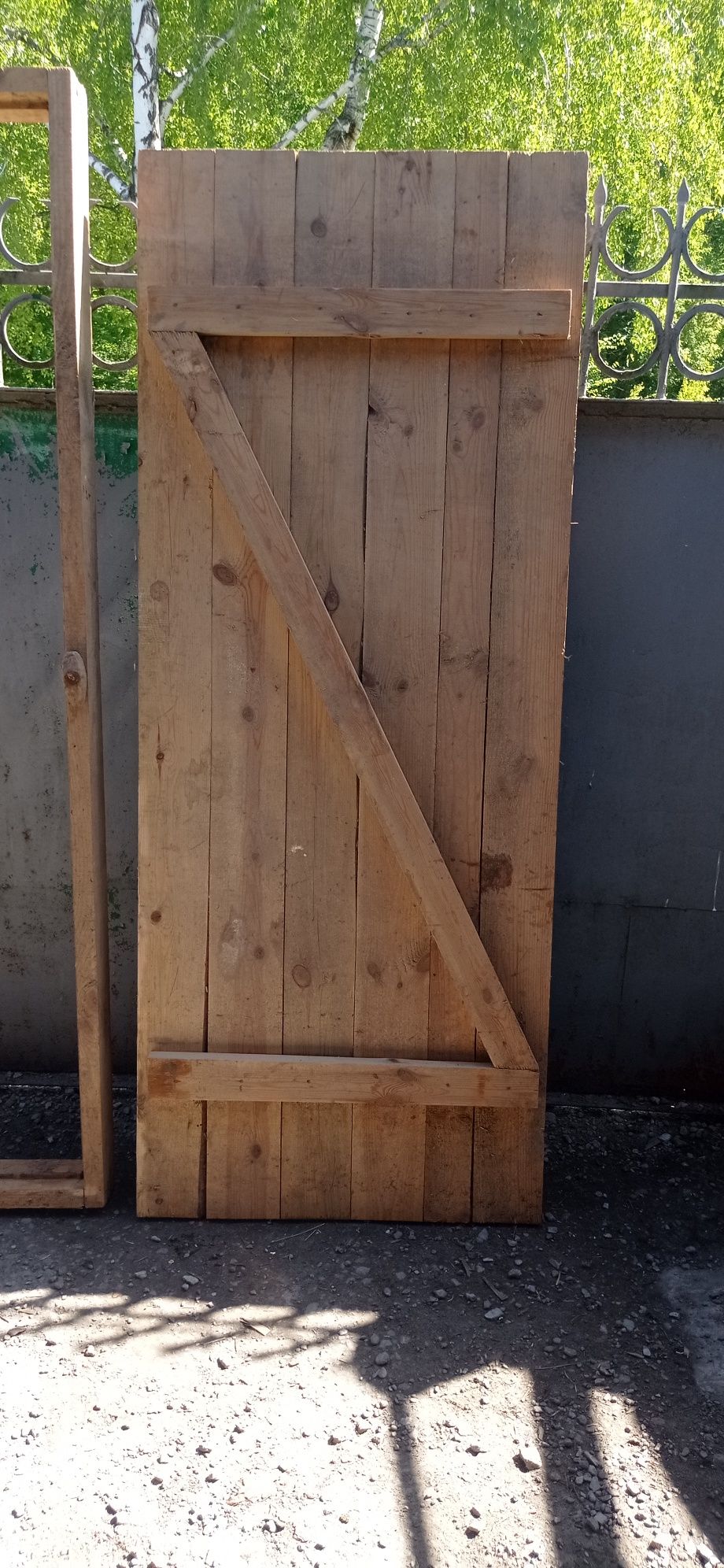 Продам двері дерев'яні