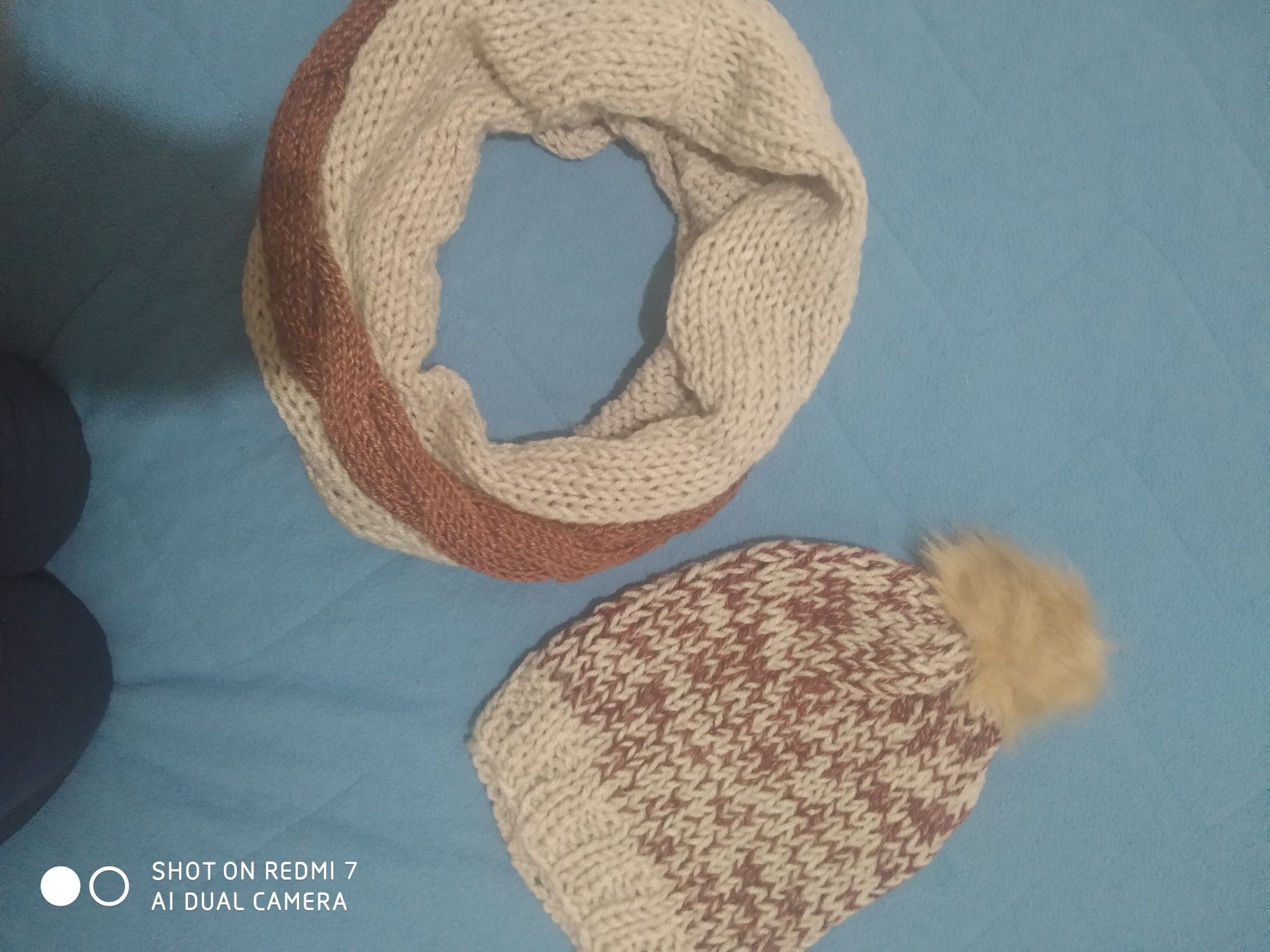 Conjunto de gola e gorro
