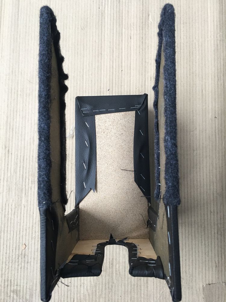Подлокотник Logan Duster Amulet Sandero