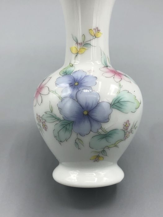 Ozdobny filigramowy wazonik Japonia wzór kwiaty dekoracja ozdob