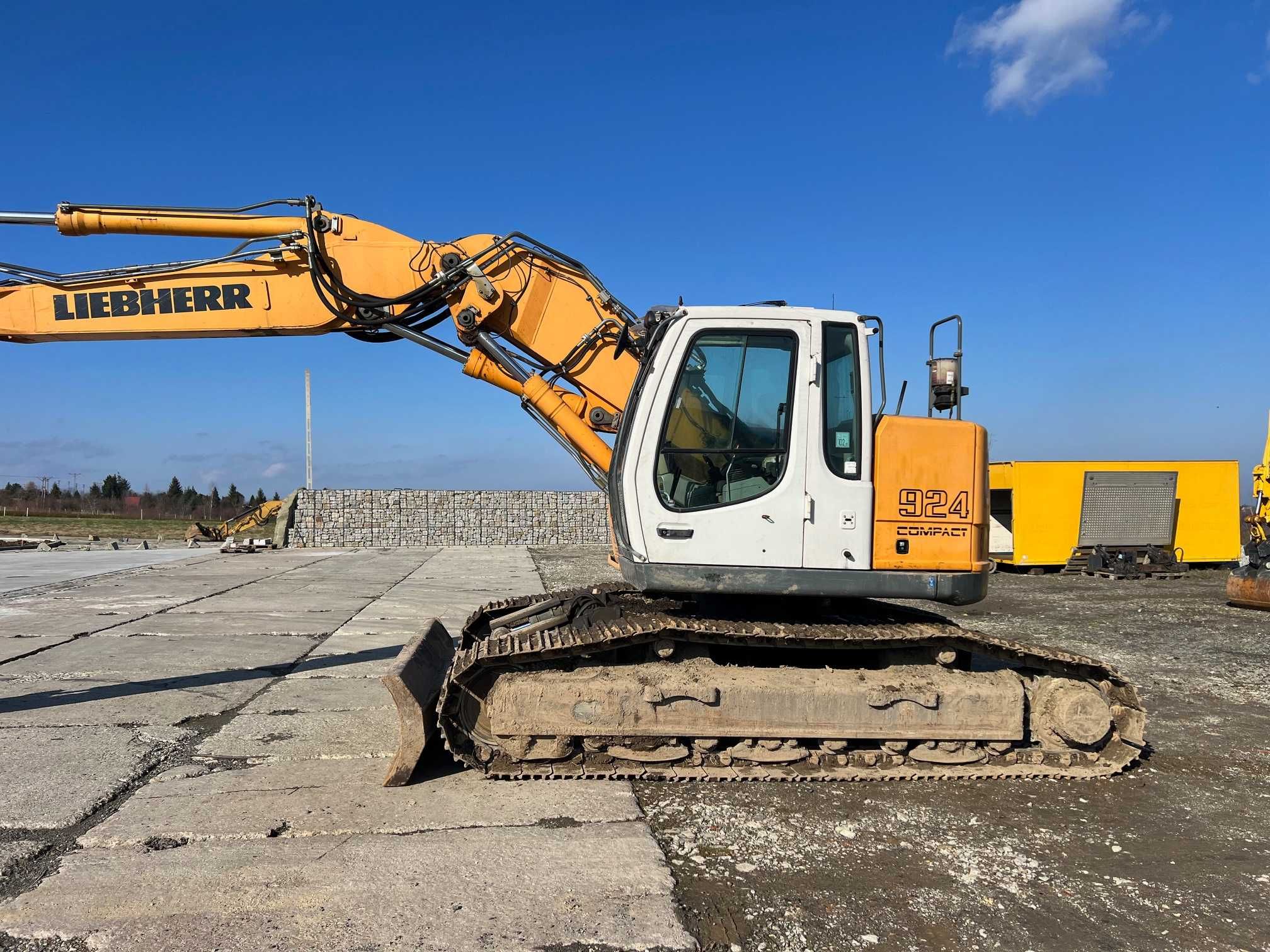 Liebherr Compact 924
