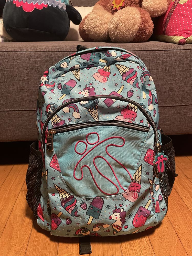 Mochila Totto de unicórnios