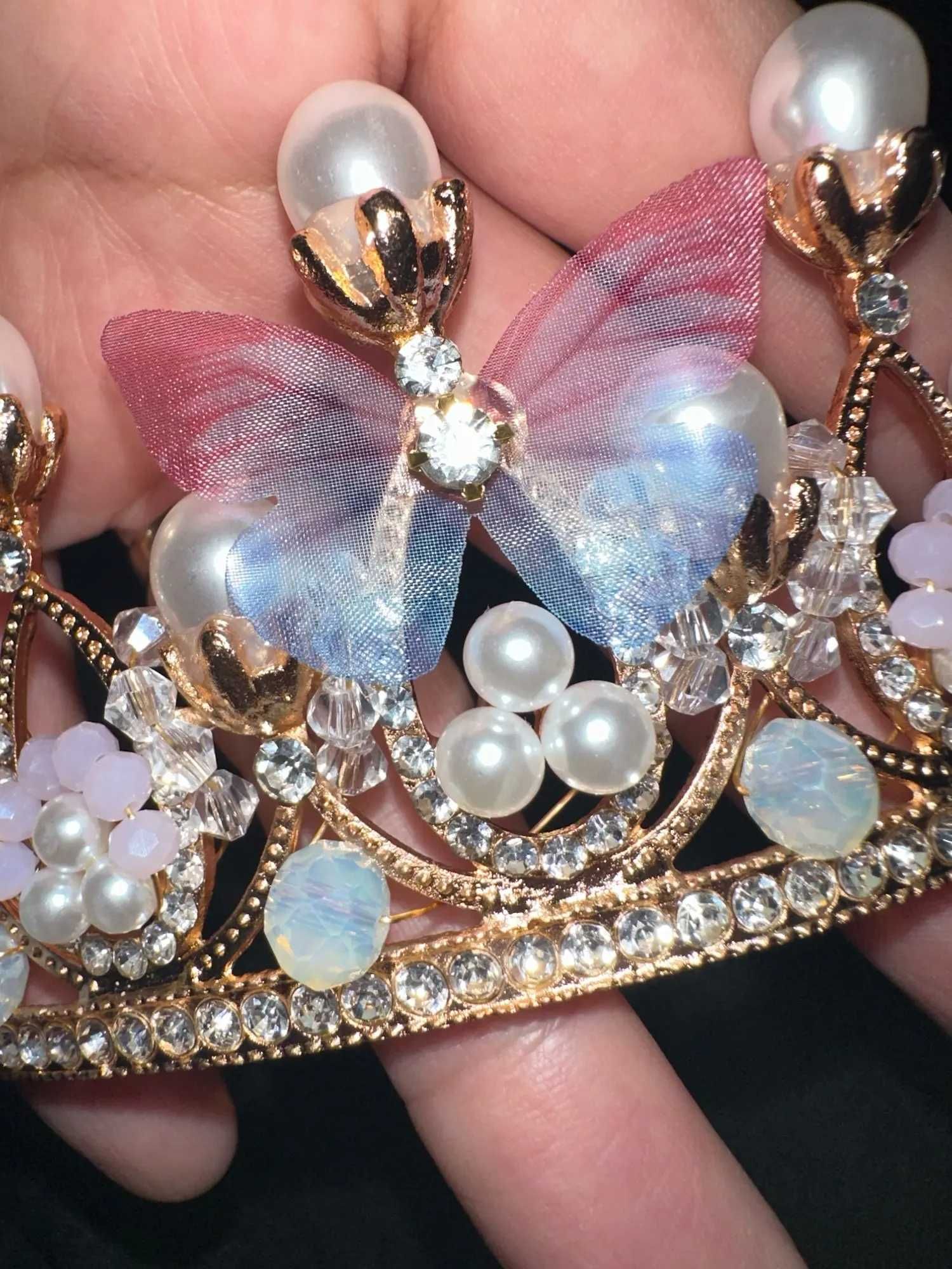 Tiara księżniczki   wysadzana cyrkoniami i perłami