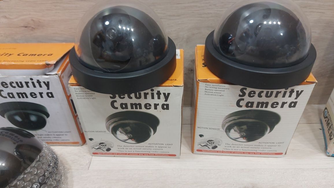 Kamera do monitoringu atrapa na baterię