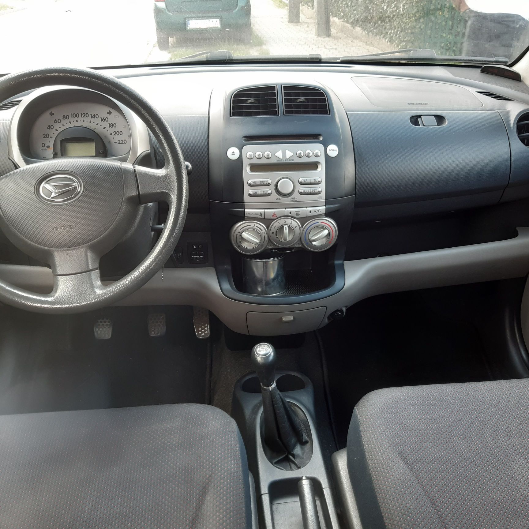 Daihatsu Sirion 1.0 klima oplacony od właściciela.