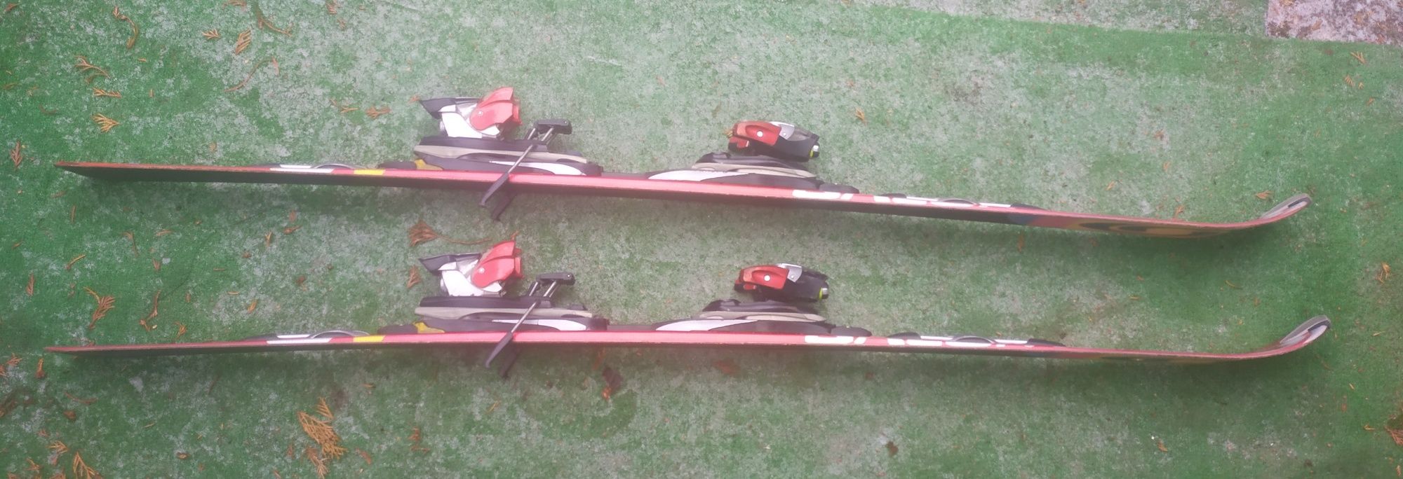 Czerwone narty zjazdowe Salomon Equipe 10 Monocoque L160