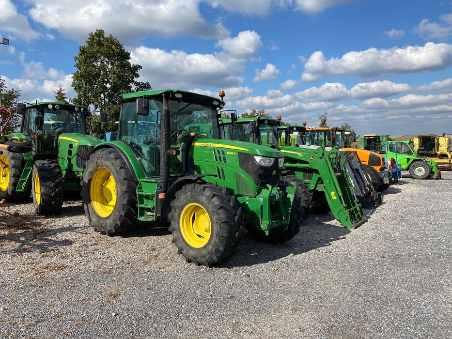 John Deere 6105r  John Deere 6105R