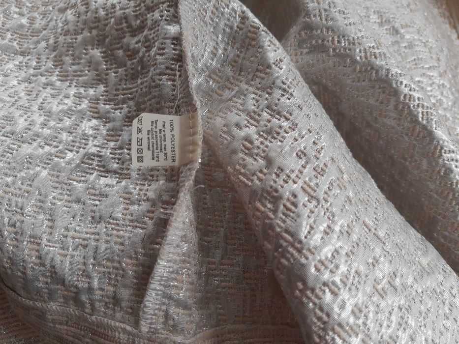 krótka sukienka ecru M ze srebrną nitką