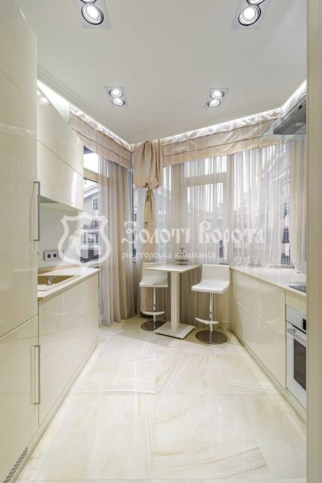 Квартира, 2к. Дизайнерський ремонт. Українки, 7б, Печерськ