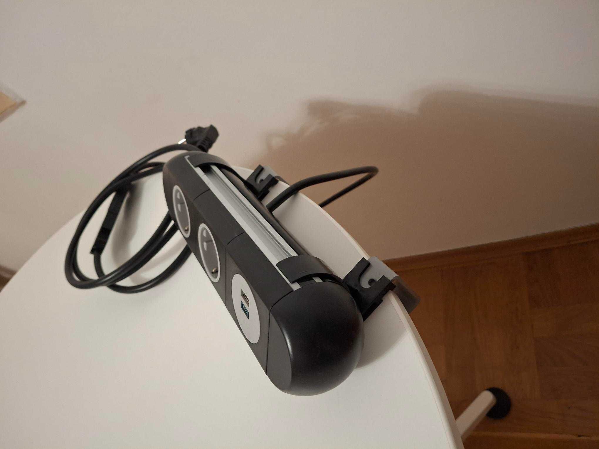 Nabiurkowa listwa zasilająca MEDIAPORT z portami USB