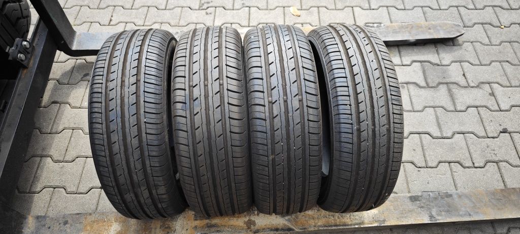 Yokohama Bluearth ES ES32 215/60 R16 99H XL