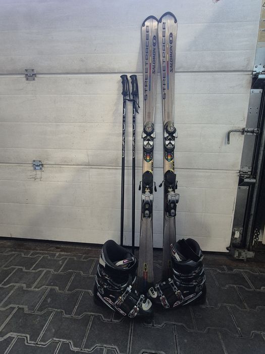 Sprzedam narty z butami i kijkami