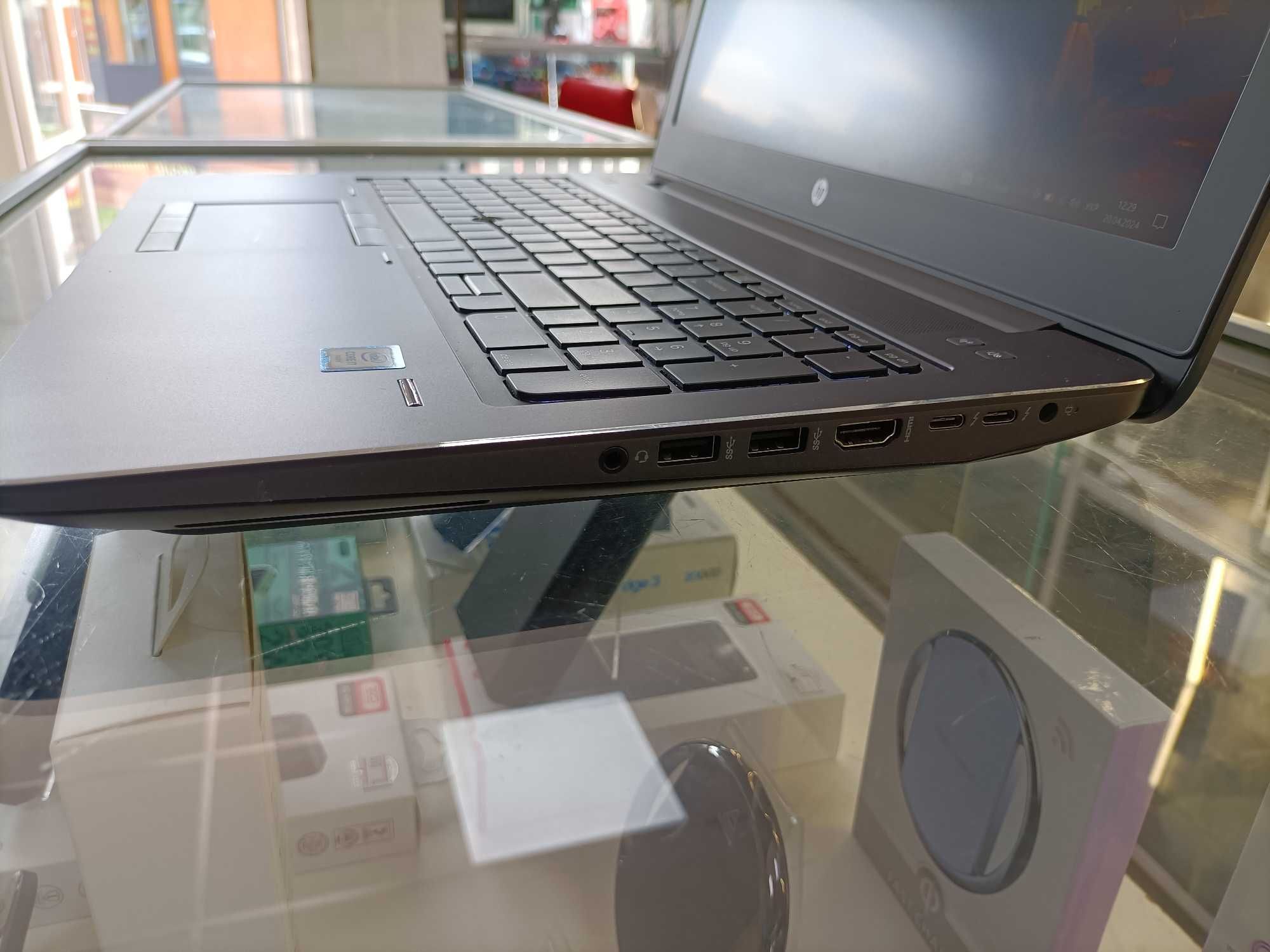 Потужний HP  15,6 FHD,i7-6700HQ, Nvidia M2000M 4Gb.16/512