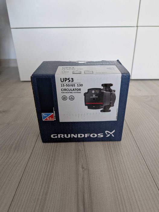 Pompa cyrkulacyjna do systemów grzewczych Grundfos UPS3 15-50/65 130
